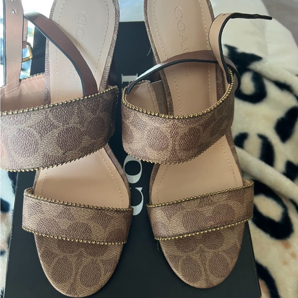 Wore once - Picture 2 of 4